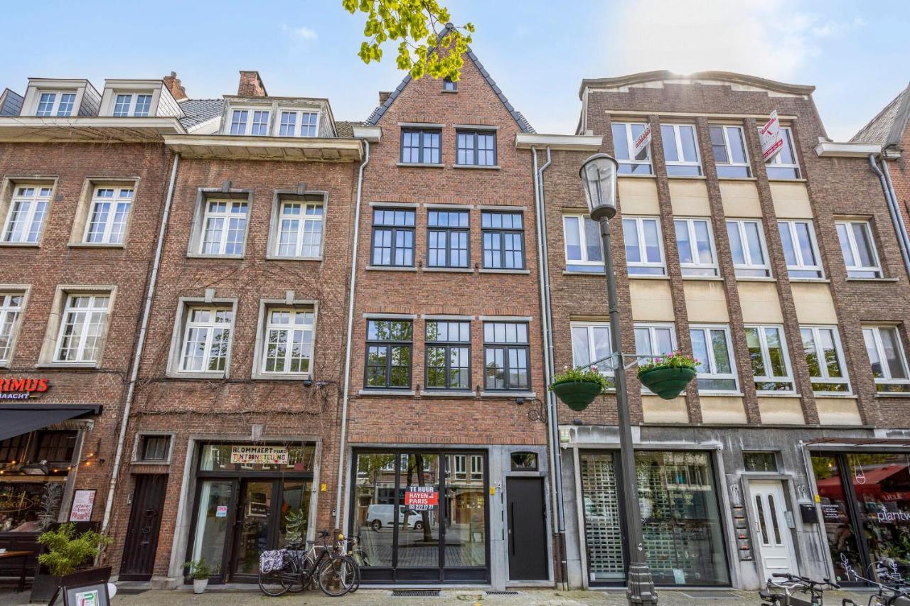 Vrijdagmarkt By Lit D'art Antwerp